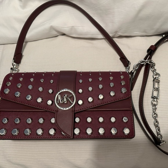 MICHAEL KORS GREENWICH MEDIUM STUDDED SAFFIANO LEATHER SHOULDER BA - Picture 7 of 14